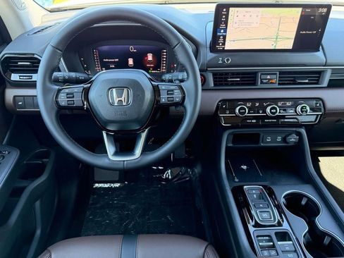 New 2026 Honda Pilot Touring image 18