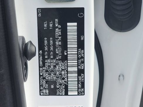 Certified 2023 Lexus GX 460 Luxury w/ Sport Design Package AWD/4WD image 30