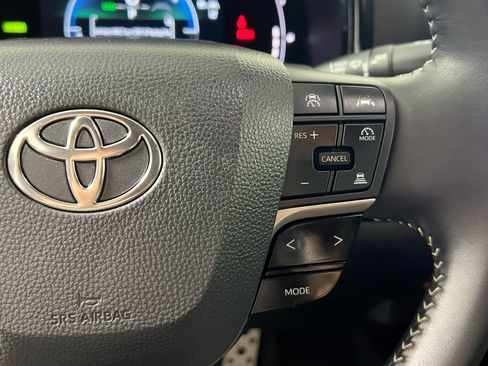 Used 2026 Toyota Camry SE FWD image 19
