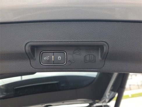 Used 2020 Ford Explorer Limited w/ Class III Trailer Tow Package image 8