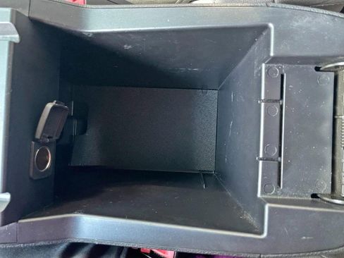 Used 2018 Ford Explorer FWD image 35