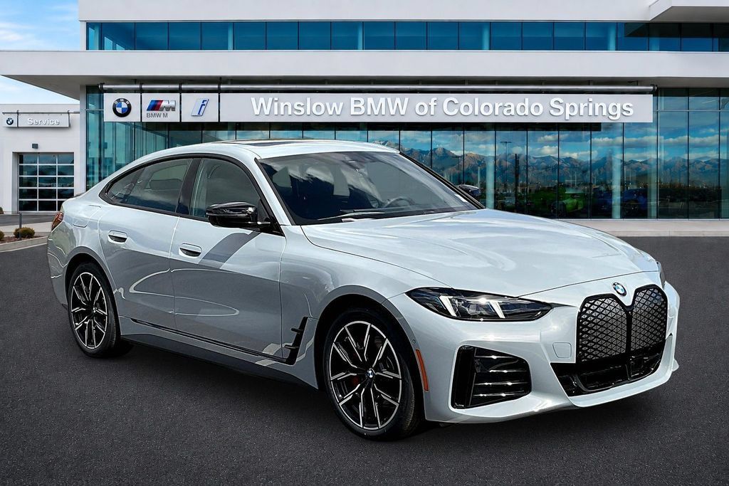 Used 2026 BMW i4 xDrive40i w/ M Sport Package AWD/4WD image 1