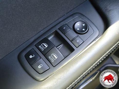 Used 2021 Dodge Challenger SXT w/ Driver Convenience Group RWD image 24