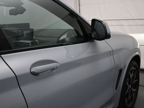 Used 2023 BMW X4 xDrive30i w/ M Sport Package AWD/4WD image 14