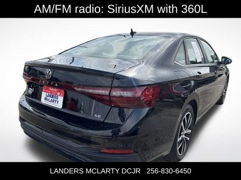 Used 2025 Volkswagen Jetta SE FWD image 7