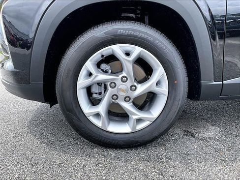 New 2026 Chevrolet Trax LS w/ LS Convenience Package FWD image 7