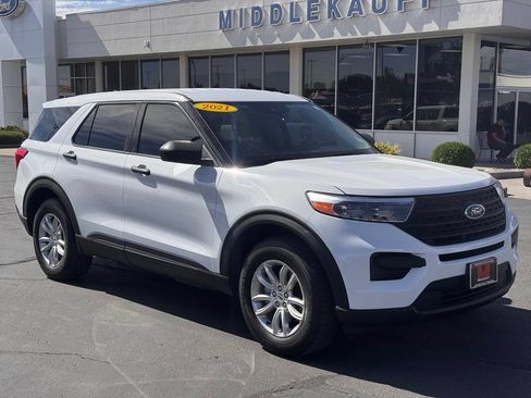 Used 2021 Ford Explorer 4WD w/ Class III Trailer Tow Package image 1