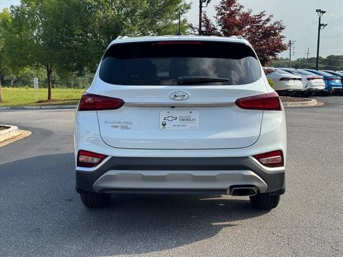 Used 2019 Hyundai Santa Fe SE FWD image 4