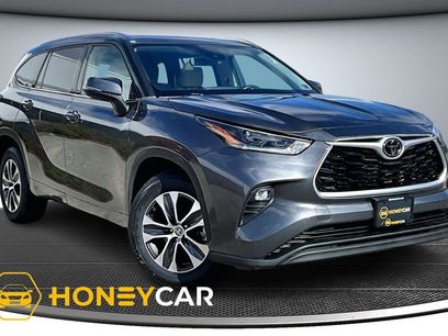 Used 2021 Toyota Highlander XLE