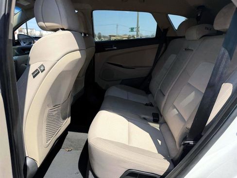 Used 2017 Hyundai Tucson SE image 17