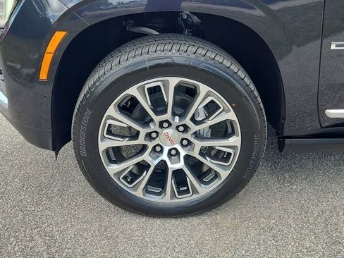New 2026 GMC Yukon XL Denali w/ Sun & Power Step Package AWD/4WD image 7