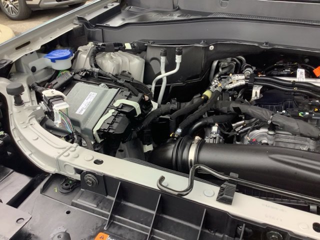 Used 2025 Ford Explorer Active AWD/4WD image 18