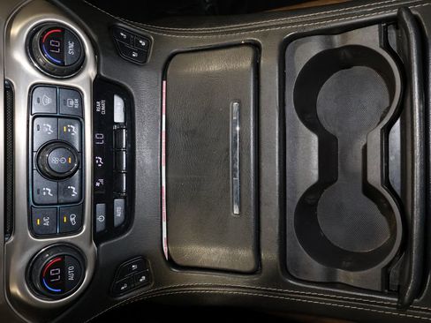 Used 2019 GMC Yukon XL Denali w/ Denali Ultimate Package image 9