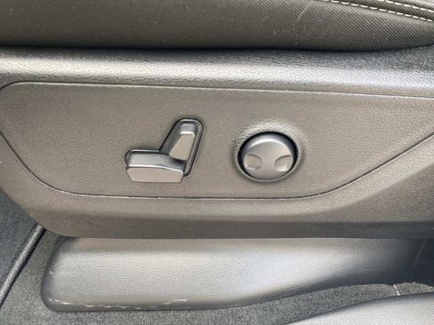 Certified 2023 RAM 1500 Big Horn image 26