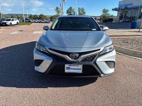 Used 2018 Toyota Camry SE w/ Audio Package FWD image 2