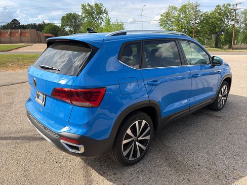 Used 2023 Volkswagen Taos SE image 8