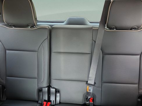 Certified 2026 GMC Yukon Elevation w/ LPO, Floor Liner Package AWD/4WD image 11