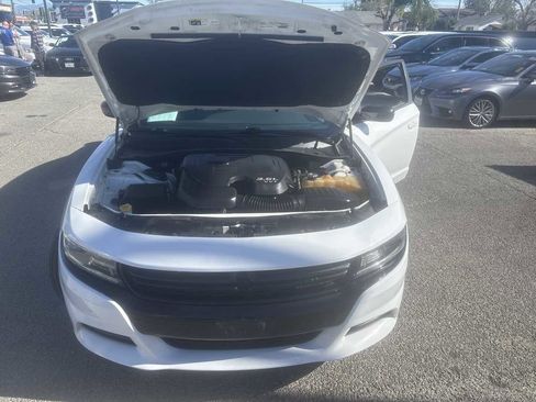 Used 2017 Dodge Charger SE w/ Blacktop Package image 31