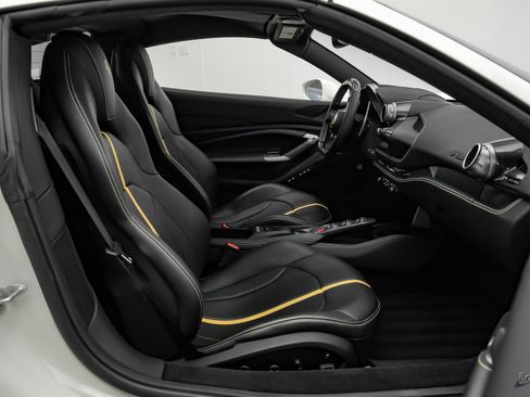 Used 2022 Ferrari F8 Tributo image 79