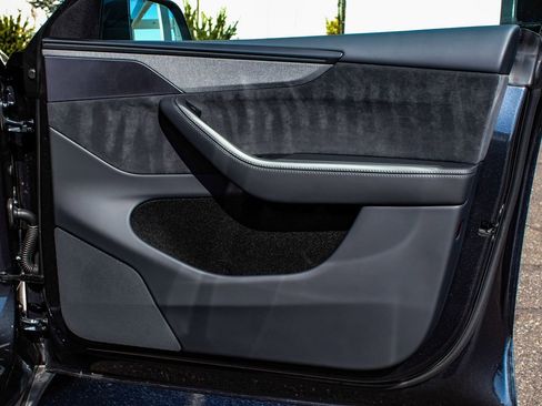 Used 2026 Tesla Model Y AWD image 13