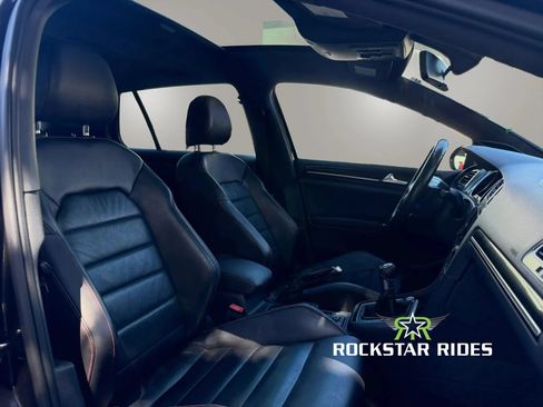 Used 2015 Volkswagen GTI SE FWD image 29