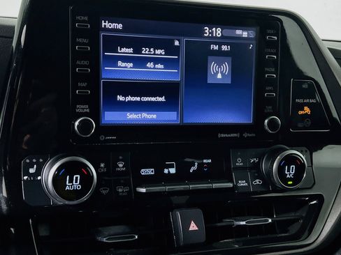Used 2021 Toyota Highlander XLE FWD image 26