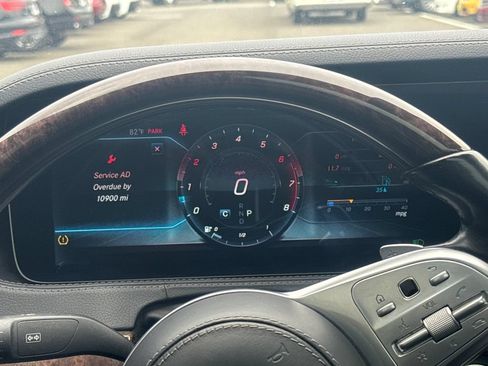Used 2018 Mercedes-Benz S 560 4MATIC Sedan w/ Premium Package image 15