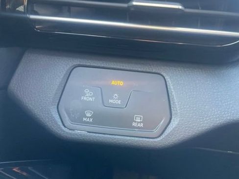 Used 2021 Volkswagen ID.4 Pro S RWD image 11
