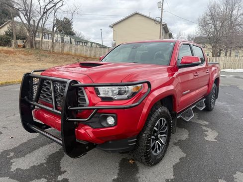 Used 2023 Toyota Tacoma TRD Sport image 1
