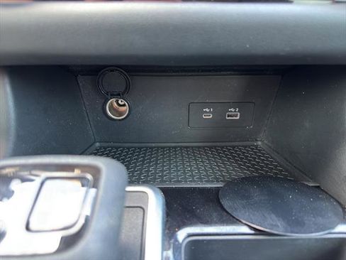 Used 2022 Nissan Pathfinder SV image 24