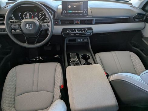 Used 2023 Honda Pilot LX image 16