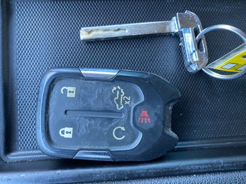 Used 2022 Chevrolet Silverado 2500 LTZ w/ LTZ Premium Package image 33