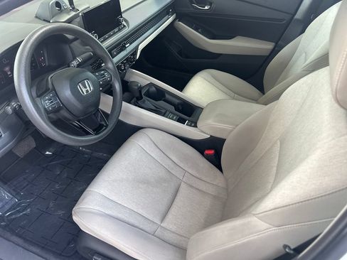 Used 2024 Honda Accord EX image 11