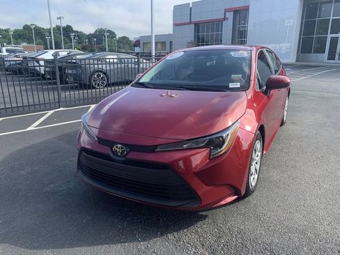 Used 2023 Toyota Corolla LE FWD image 4