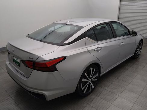 Used 2021 Nissan Altima 2.5 SR FWD image 9