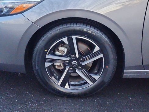 Used 2024 Nissan Sentra SV image 8