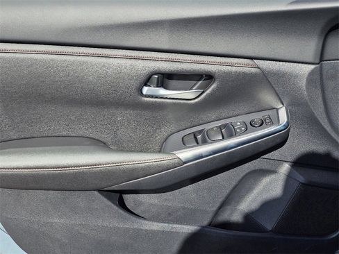 New 2025 Nissan Sentra SR image 12