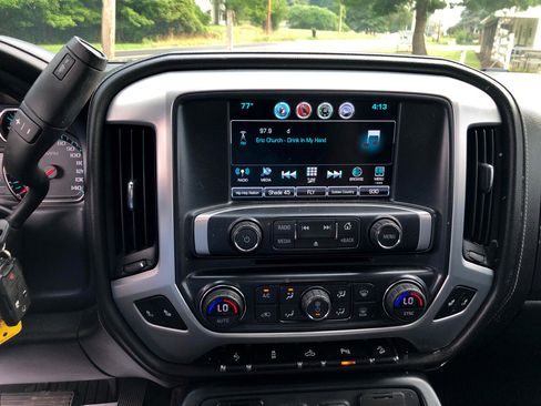 Used 2018 GMC Sierra 1500 SLE w/ SLE Value Package image 30