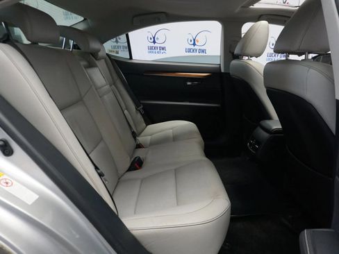 Used 2013 Lexus ES 300h image 14