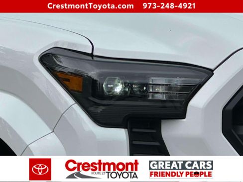 Certified 2025 Toyota Tacoma SR5 AWD/4WD image 7
