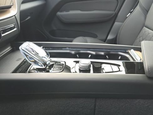 New 2026 Volvo XC60 B5 Plus w/ Protection Package Premier image 33