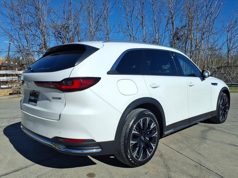 Used 2024 MAZDA CX-90 Plug-In Hybrid w/ Premium Pkg image 3