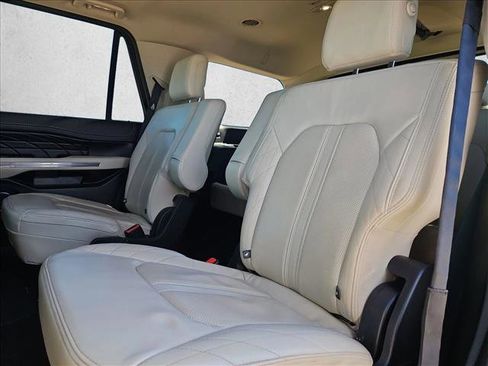 Used 2020 Ford Expedition Platinum RWD image 18