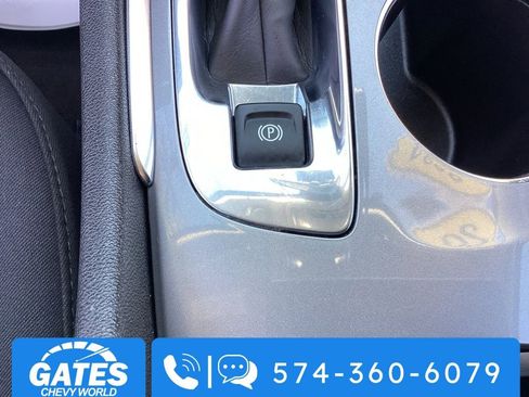 Used 2024 Chevrolet Malibu LT image 29