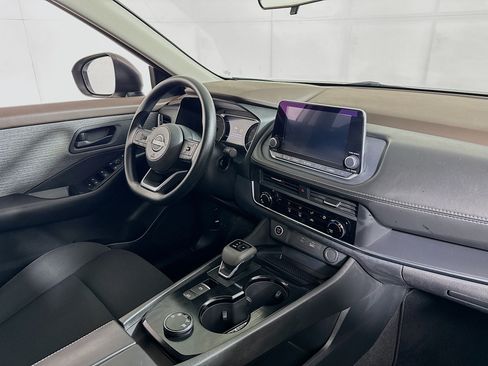 Used 2023 Nissan Rogue S AWD/4WD image 26