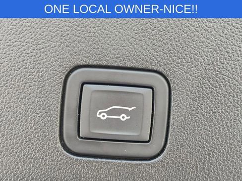 Used 2024 Cadillac Escalade Premium Luxury w/ Performance Package AWD/4WD image 35