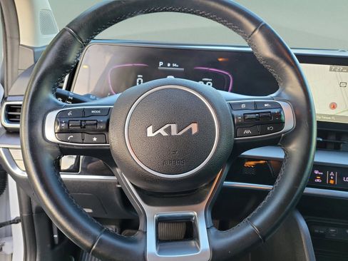 Certified 2023 Kia Sportage EX FWD image 18