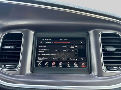 Used 2020 Dodge Charger SXT w/ Leather Interior Group RWD image 30