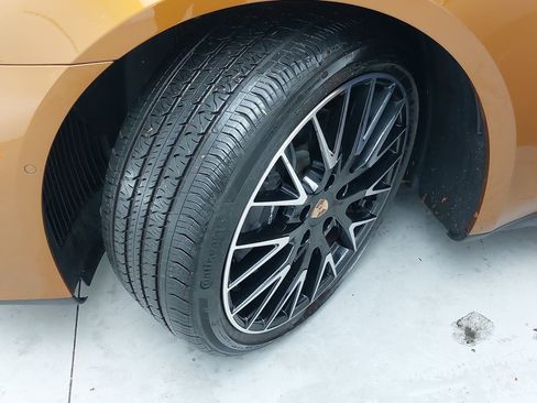 Used 2024 Porsche Panamera 4 image 35