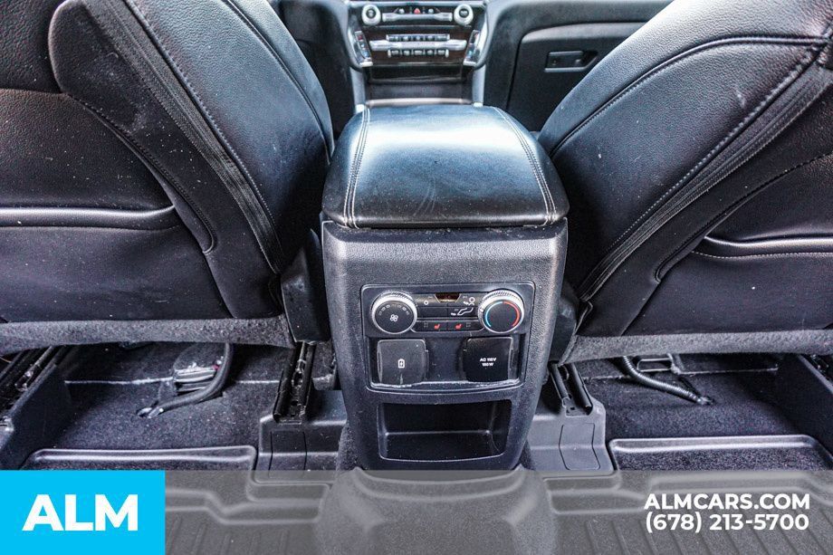 Used 2021 Ford Explorer Limited w/ Equipment Group 301A RWD image 32